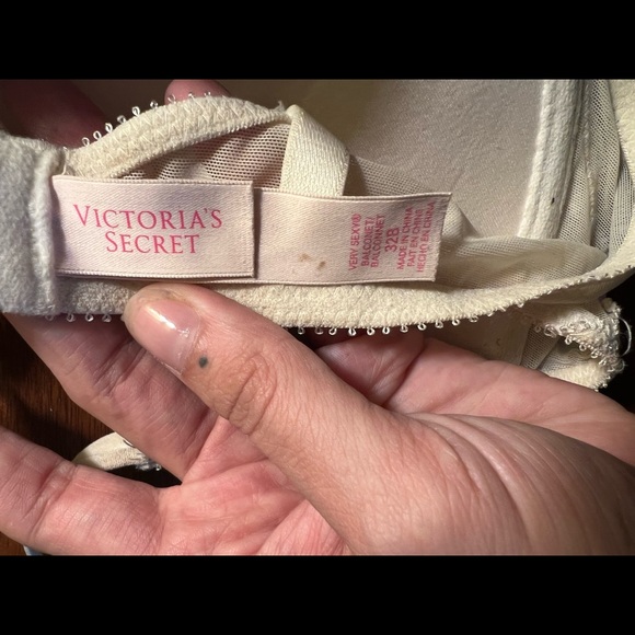 Victoria Secret Dream Angel Bra - Picture 5 of 5